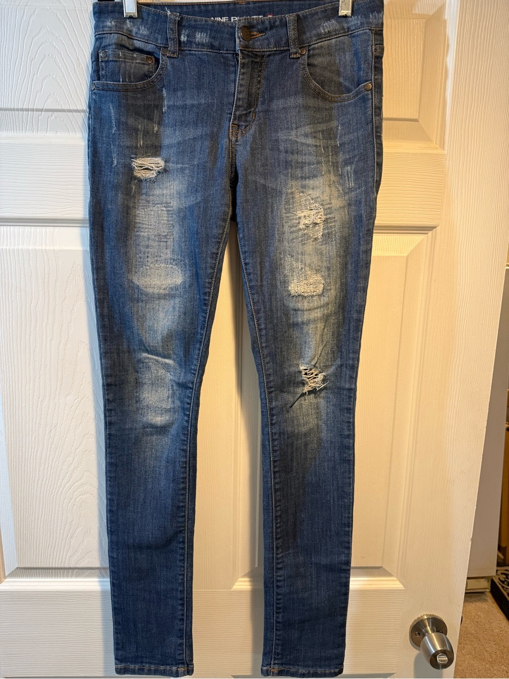 Women's Mid-Blue Distressed Skinny Jeans